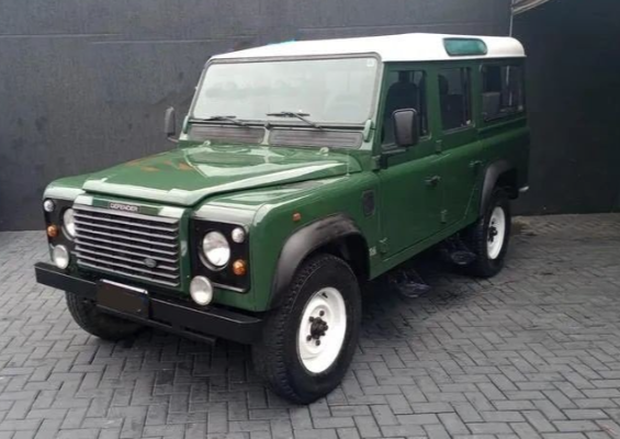 Land Rover Defender 110