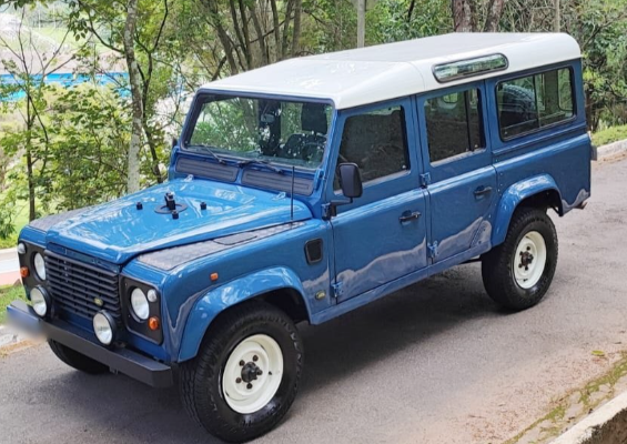 Land Rover Defender 110