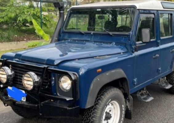 Land Rover Defender 110