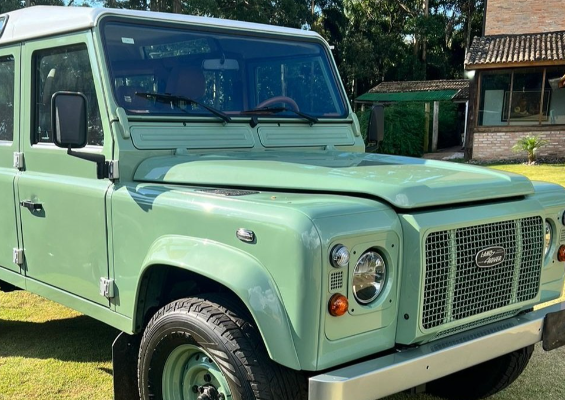 Land Rover Defender 110