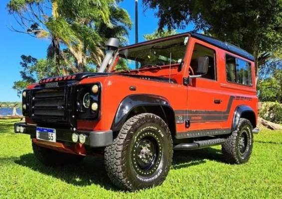 Land Rover Defender 90