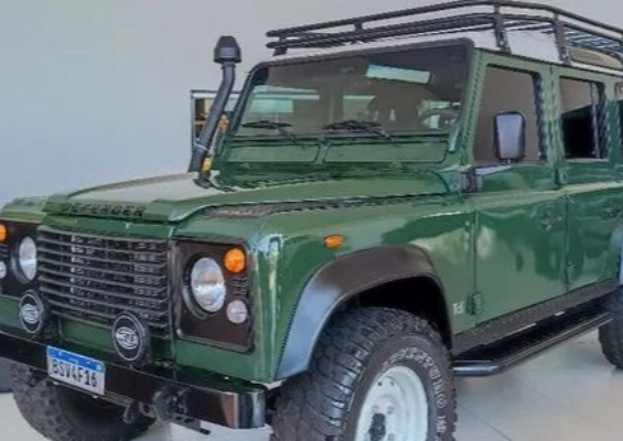 Land Rover Defender 110