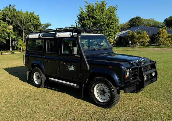 Land Rover Defender 110